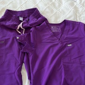 Figs woman’s XS yola bottom, Small one pocket top